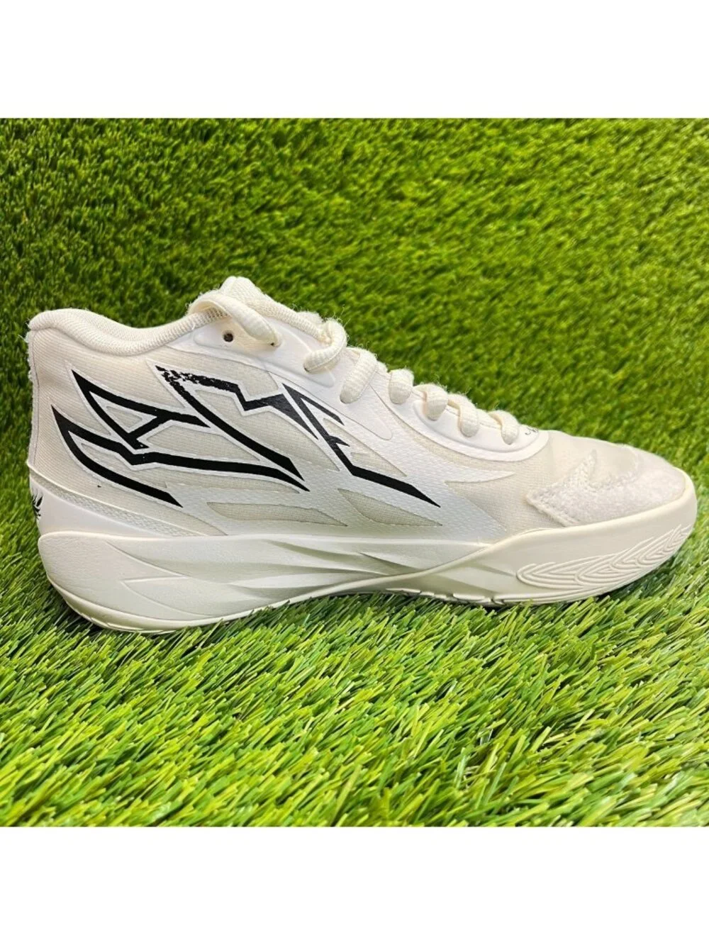Puma MB.02 Whispers Boys Size 6.5Y Ivory Athletic Basketball Shoes Sneakers